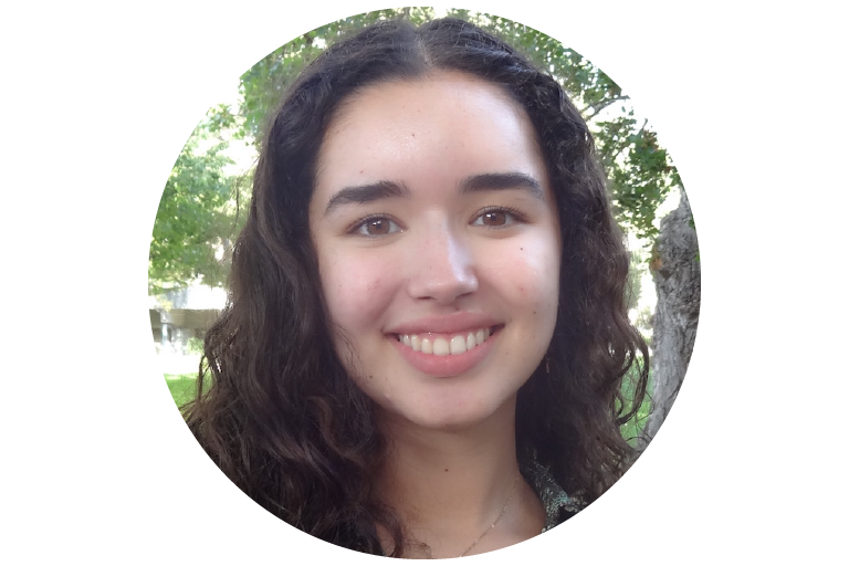 headshot of Carolina Ibanez Cuadra